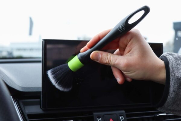Koch Chemie Interior Brush Green - Extra jemný detailingový štetec - Image 3