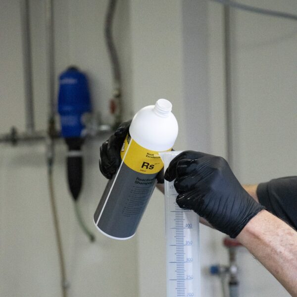 Koch Chemie Reactivation Shampoo (Rs) - Kyslý autošampón 1L - Image 3