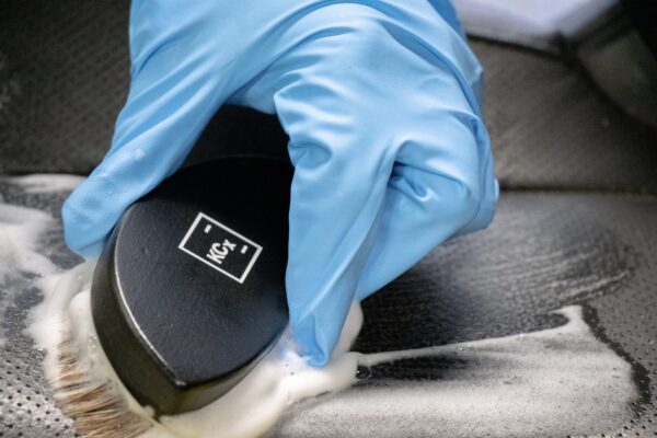 Koch Chemie Leather Brush - Kefa na kožu - Image 4